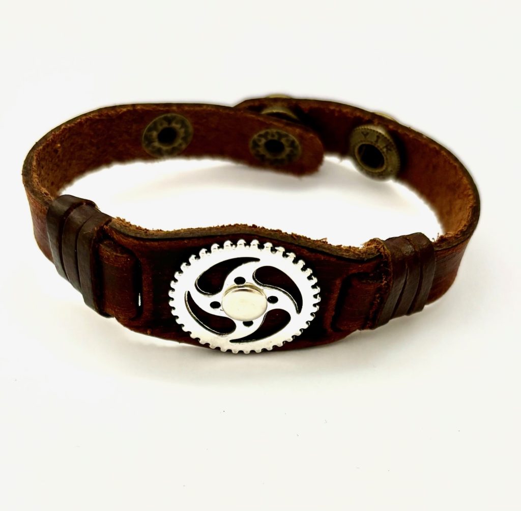 Steampunk leren armband 40